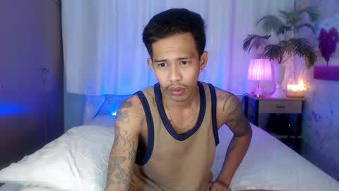 marlmoreno10 online show from February 15, 2026, 2:41 am