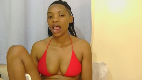 Snapshot of marly_babe chatting on June 6, 2026, 9:25 am Marly online show from June 6, 2026, 9:25 am