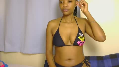 Snapshot of marly_babe chatting on July 2, 2026, 5:02 am Marly online show from July 2, 2026, 5:02 am