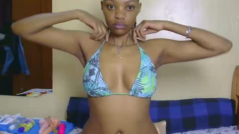 Snapshot of marly_babe chatting on July 31, 2026, 10:42 pm Marly online show from July 31, 2026, 10:42 pm