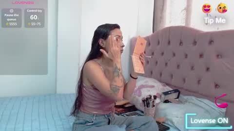 Snapshot of marly_hottest chatting on February 18, 2025, 4:48 pm marly_hottest online show from February 18, 2025, 4:48 pm