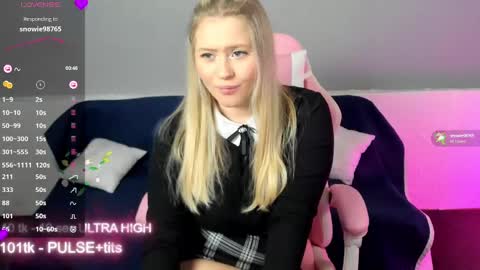 Snapshot of marmel199 chatting on January 14, 2025, 8:26 pm Liza online show from January 14, 2025, 8:26 pm