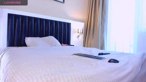 Snapshot of marrenar chatting on November 27, 2025, 7:10 am Mari online show from November 27, 2025, 7:10 am