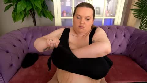 Mary online show from May 15, 2026, 9:00 pm