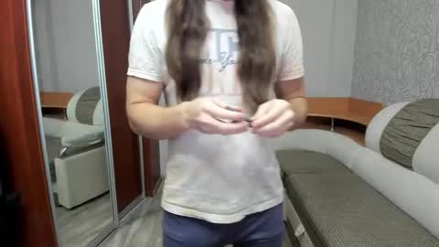 Alan online show from October 21, 2025, 8:42 pm