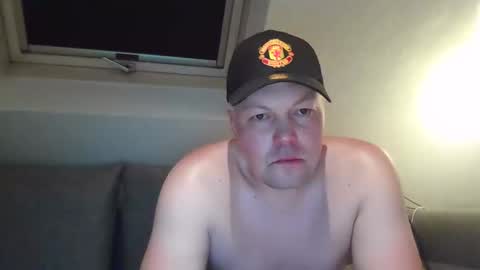 mars0481 online show from December 14, 2024, 1:39 am