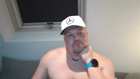 mars0481 online show from December 16, 2025, 5:40 pm