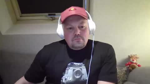 mars0481 online show from December 20, 2025, 3:19 pm