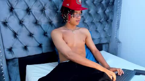 MARSHALL online show from December 20, 2025, 1:29 pm