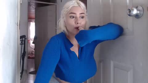 Snapshot of marshmellouw chatting on January 30, 2025, 7:48 pm Marshmellouw online show from January 30, 2025, 7:48 pm