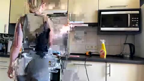 Snapshot of martaluna_ chatting on May 5, 2026, 8:11 am Marta online show from May 5, 2026, 8:11 am
