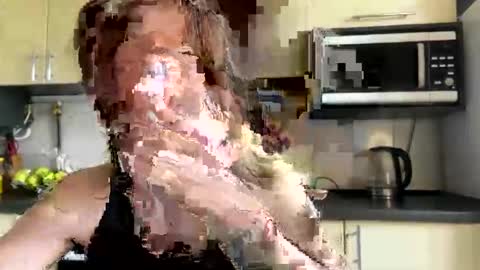 Snapshot of martaluna_ chatting on May 10, 2026, 10:42 am Marta online show from May 10, 2026, 10:42 am