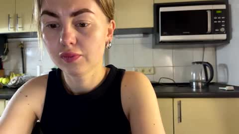 Snapshot of martaluna_ chatting on May 19, 2026, 2:45 pm Marta online show from May 19, 2026, 2:45 pm