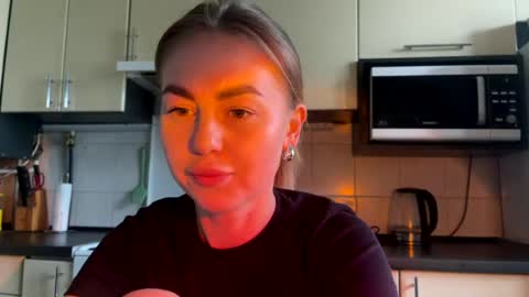 Snapshot of martaluna_ chatting on June 18, 2026, 2:54 pm Marta online show from June 18, 2026, 2:54 pm