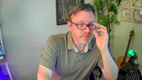 martcb1313 online show from May 2, 2026, 4:17 am