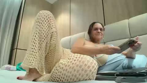 martha online show from November 24, 2025, 2:11 am