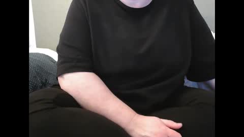 Snapshot of marthabriest chatting on February 19, 2025, 2:34 pm Martha online show from February 19, 2025, 2:34 pm