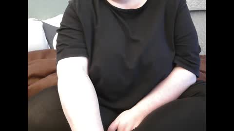 Snapshot of marthabriest chatting on March 10, 2025, 9:32 am Martha online show from March 10, 2025, 9:32 am