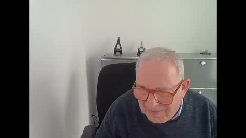 Snapshot of martin_1947 chatting on December 29, 2024, 1:17 pm martin_1947 online show from December 29, 2024, 1:17 pm