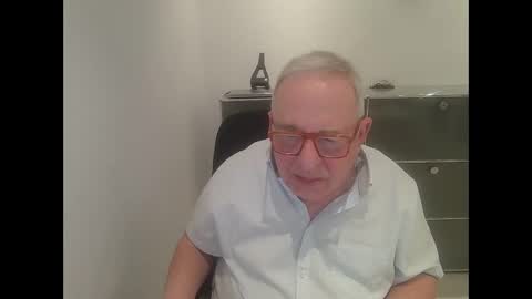 Snapshot of martin_1947 chatting on January 26, 2025, 9:40 pm martin_1947 online show from January 26, 2025, 9:40 pm