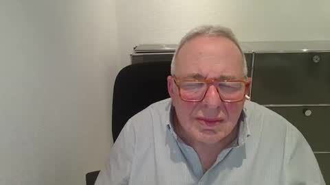 Snapshot of martin_1947 chatting on November 4, 2025, 10:53 pm martin_1947 online show from November 4, 2025, 10:53 pm