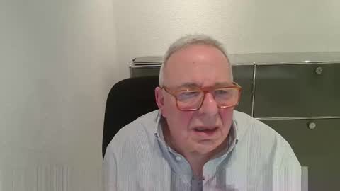 Snapshot of martin_1947 chatting on November 30, 2025, 7:51 pm martin_1947 online show from November 30, 2025, 7:51 pm