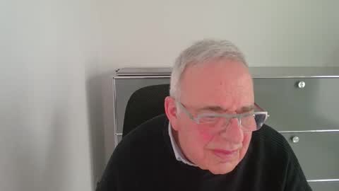 Snapshot of martin_1947 chatting on April 3, 2026, 5:11 pm martin_1947 online show from April 3, 2026, 5:11 pm