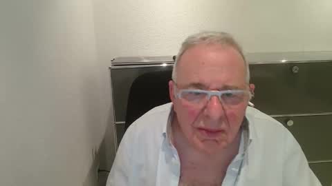 Snapshot of martin_1947 chatting on May 23, 2026, 8:46 pm martin_1947 online show from May 23, 2026, 8:46 pm