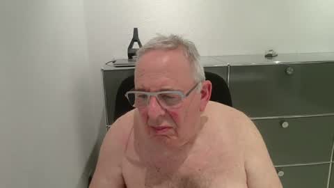 martin_1947 online show from July 3, 2026, 11:11 pm