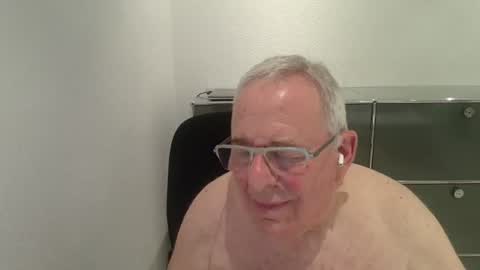 martin_1947 online show from August 1, 2026, 8:41 pm