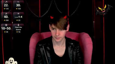 Snapshot of martin_perry chatting on May 12, 2026, 4:15 pm Martin online show from May 12, 2026, 4:15 pm