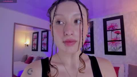 Snapshot of martina_adams chatting on November 13, 2025, 12:04 pm mari online show from November 13, 2025, 12:04 pm