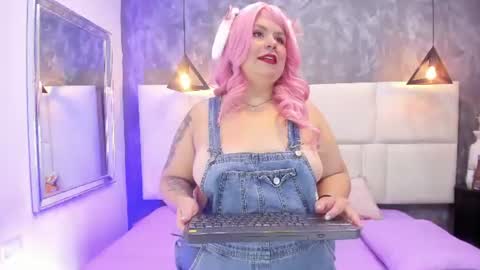 Snapshot of martina_armos chatting on June 13, 2026, 2:26 pm Martina online show from June 13, 2026, 2:26 pm