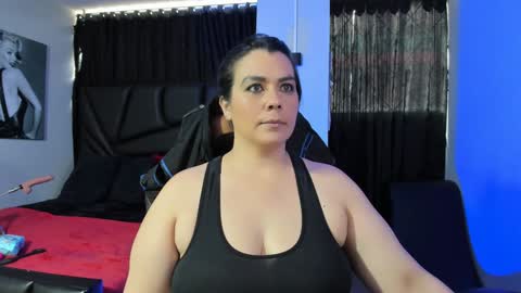 Snapshot of martina_foxy_ chatting on January 29, 2025, 4:52 pm MARTINA online show from January 29, 2025, 4:52 pm