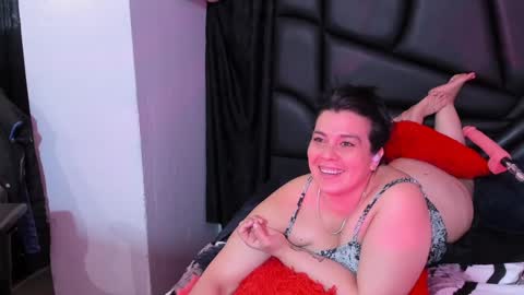 Snapshot of martina_foxy_ chatting on February 4, 2025, 8:59 pm MARTINA online show from February 4, 2025, 8:59 pm