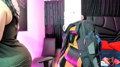 Snapshot of martina_foxy_ chatting on February 5, 2025, 11:23 am MARTINA online show from February 5, 2025, 11:23 am