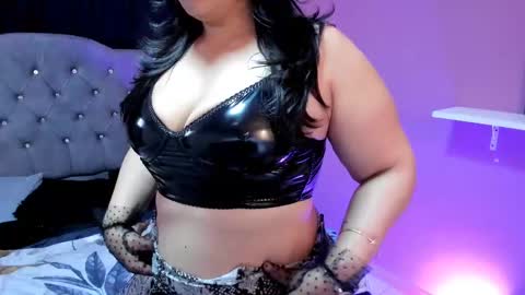 Snapshot of martina_foxy_ chatting on February 21, 2025, 7:21 pm MARTINA online show from February 21, 2025, 7:21 pm