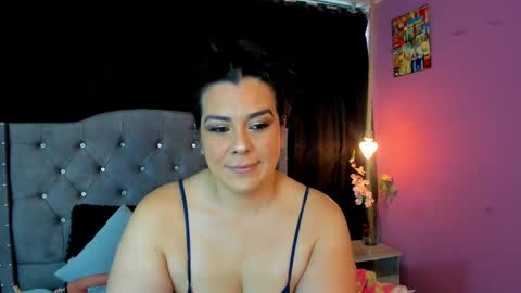 Snapshot of martina_foxy_ chatting on March 5, 2025, 12:00 pm MARTINA online show from March 5, 2025, 12:00 pm