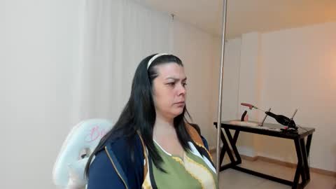   MARTINA   online show from January 9, 2026, 11:57 am