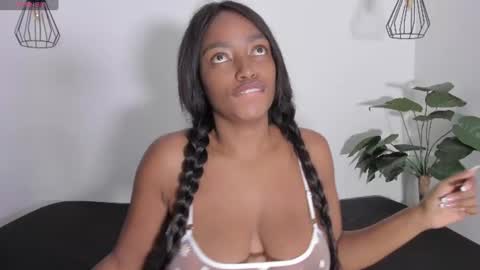 Laura online show from July 26, 2026, 5:42 pm