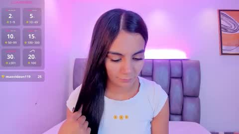 Martina online show from December 3, 2025, 3:21 pm