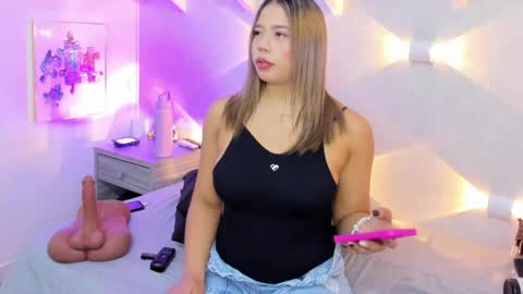martina mIIler online show from April 28, 2026, 11:59 am