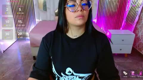 Snapshot of martina_tay chatting on May 20, 2026, 3:13 am Hey im martina online show from May 20, 2026, 3:13 am
