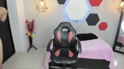 Martina online show from January 15, 2025, 4:36 am