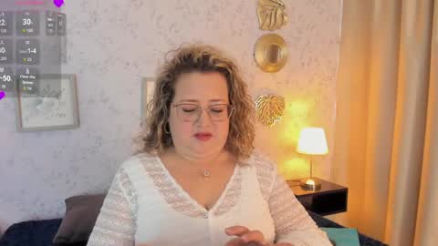 Snapshot of martinacurvy_ chatting on May 21, 2026, 11:17 am Martina Caicedo online show from May 21, 2026, 11:17 am