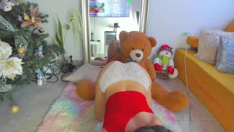 Snapshot of martinarossi chatting on December 26, 2024, 4:47 pm ... ... online show from December 26, 2024, 4:47 pm