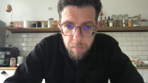 Snapshot of martinmagic467657 chatting on April 16, 2026, 7:42 am martinmagic467657 online show from April 16, 2026, 7:42 am