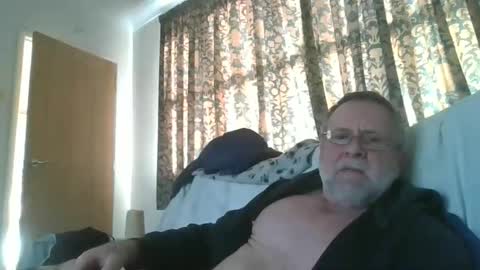 martinrgbxxxx online show from January 11, 2025, 1:01 pm