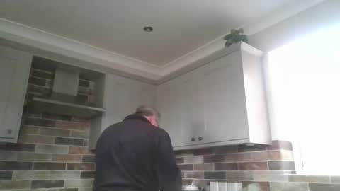 martinrgbxxxx online show from February 8, 2025, 9:56 am