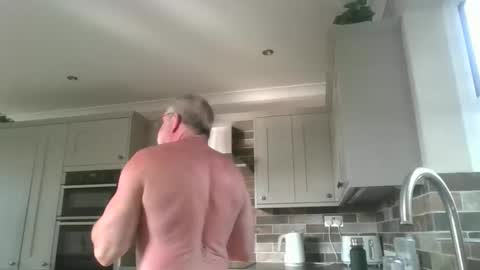 Snapshot of martinrgbxxxx chatting on May 27, 2026, 7:05 am martinrgbxxxx online show from May 27, 2026, 7:05 am